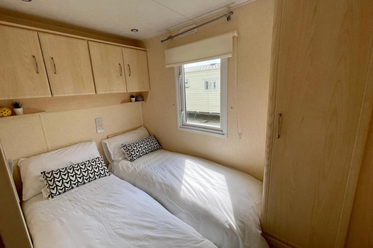 Modern Holiday Home #Skipsea Sands Static Hire Bagian luar foto
